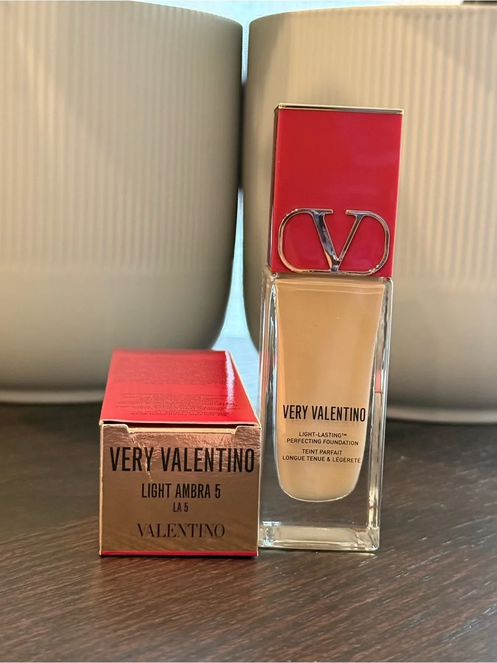 Valentino Light Lasting Perfecting Foundation 25ml – Light Ambra 5 | ✨NIB